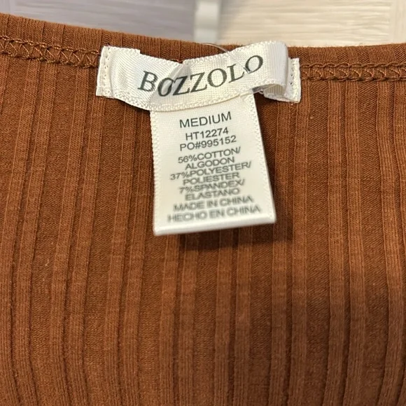 Bozzolo Long-Sleeve Cropped Top - Picture 4 of 7
